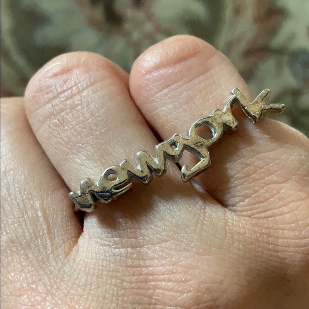 New York graffiti double finger ring